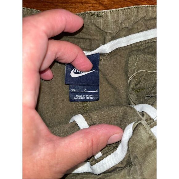 Nike Cargo Shorts Ripstop Khaki Zip Pockets Blue Tag Mens Size 36 Army Green - Picture 5 of 6